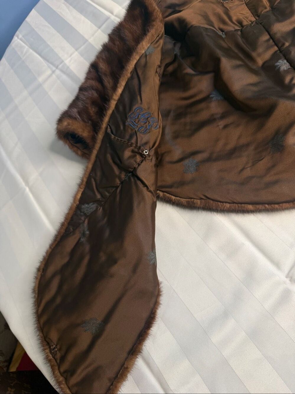 A. Shapiro Vintage Brown Real Fur Cape Stole Wrap Philadelphia One Size - Picture 9 of 13
